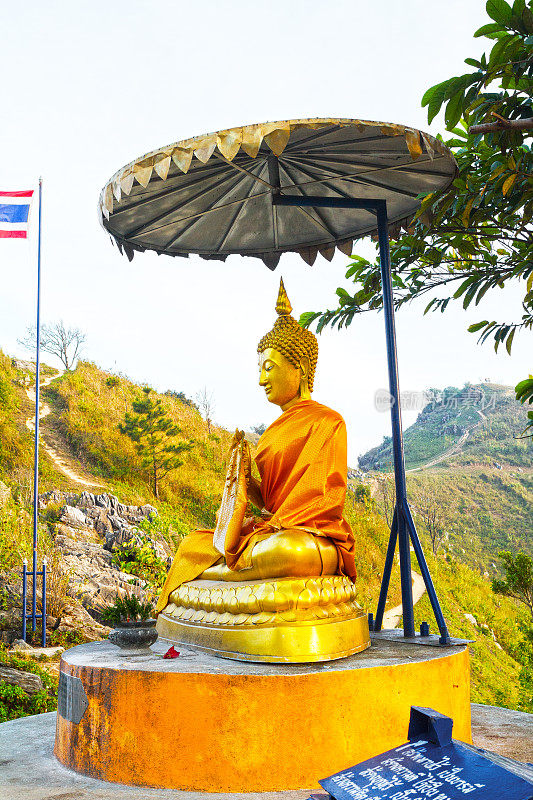 清莱Doi Pha Tang山的佛龛